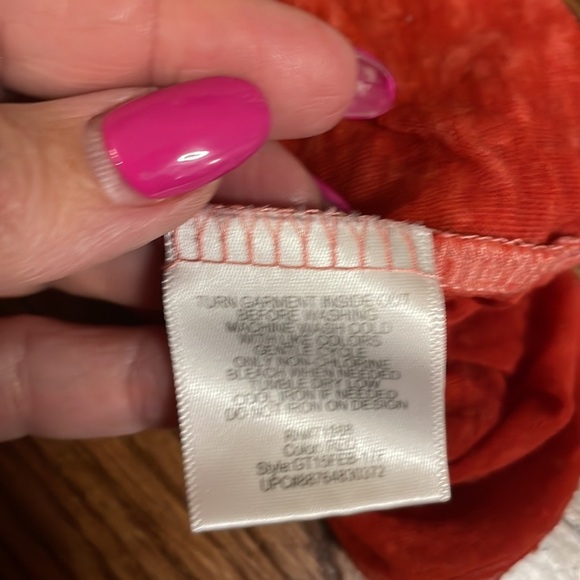 MARVEL COMIC juniors T shirt red with superheroes front very lightweight soft Sm - Picture 9 of 9